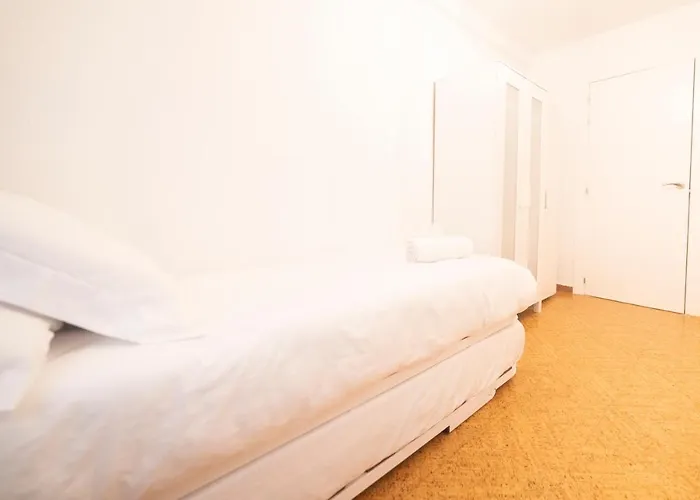 Becquer 아파트 기욘